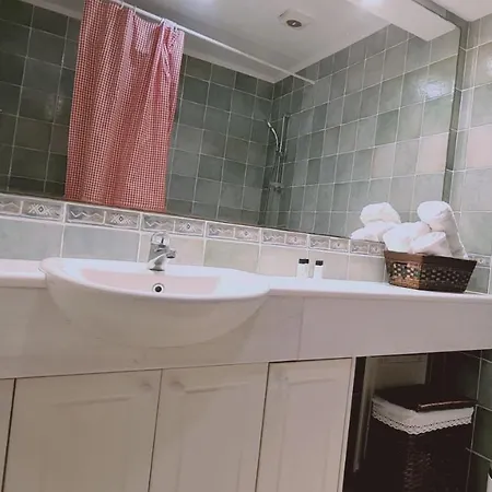 Ferienhaus Vikla House Tsadha