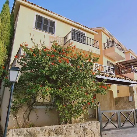 Vikla House *
