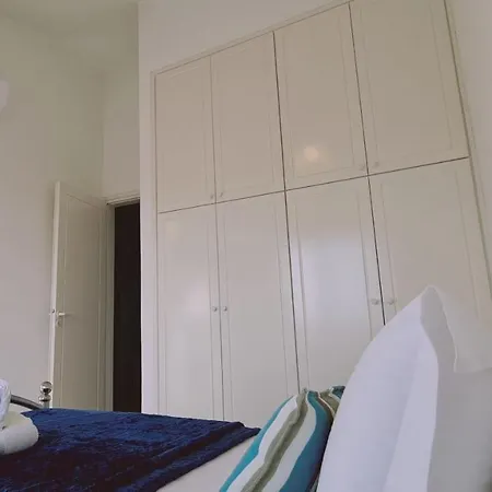 Vikla House *