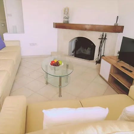 Vikla House